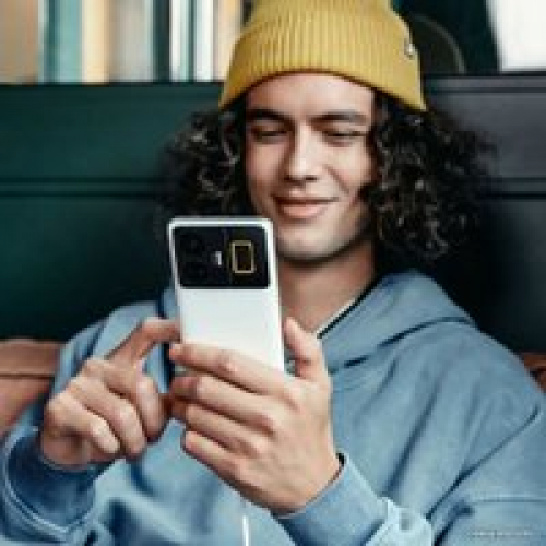 Телефон Realme GT3 16GB/1TB международная версия (белый)